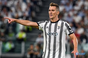 Juventus theo dõi đội hình: Milik dính chấn thương cấp độ 1 cơ khép đùi trái và sẽ tái khám sau 10-15 ngày.