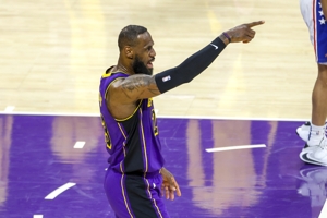 Lakers Journal: Lakers dường như đã quyết định để LeBron James nghỉ ngơi trong những trận đấu khó khăn liên tiếp và chơi ở những trận đấu dễ dàng hơn.