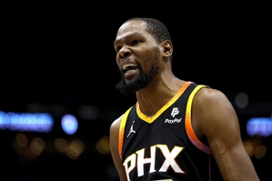 0 ăn 3 trong quý cuối cùng! Durant ghi được 23 điểm, 4 rebound và 6 kiến ​​​​tạo khi sút 8/22.