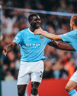 Chúc mừng sinh nhật lần thứ 43! Manchester City gửi lời chúc mừng sinh nhật tới Kolo Toure