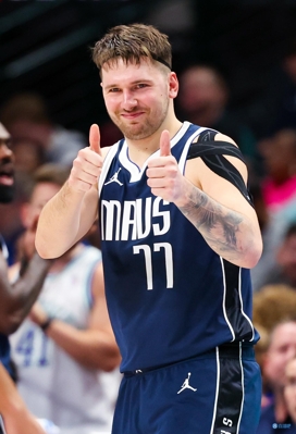 Doncic đã đánh được 21 gậy sắt vào ngày 6/27 ngày hôm nay, lập kỷ lục mới trong sự nghiệp về số lượng gậy sắt trong một trận đấu!